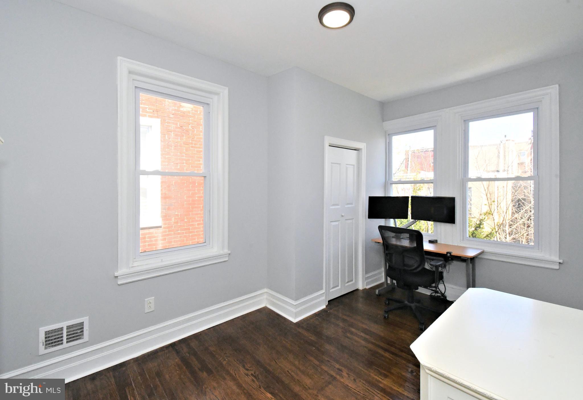 1325 N REDFIELD STREET