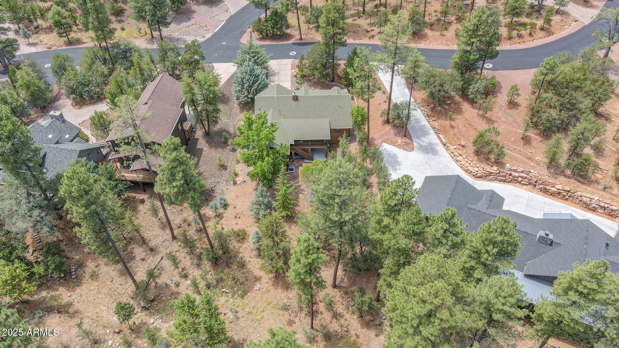 4275 N Strawberry Hollow