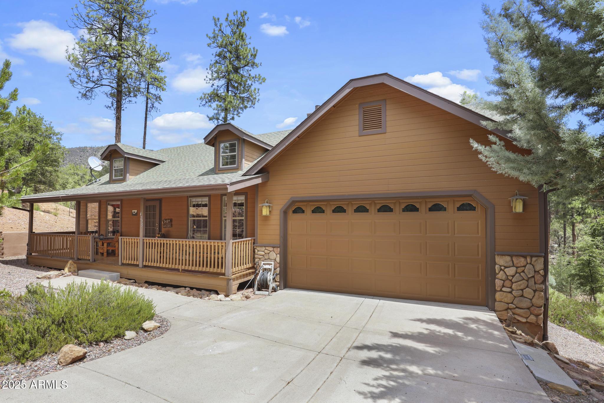 4275 N Strawberry Hollow