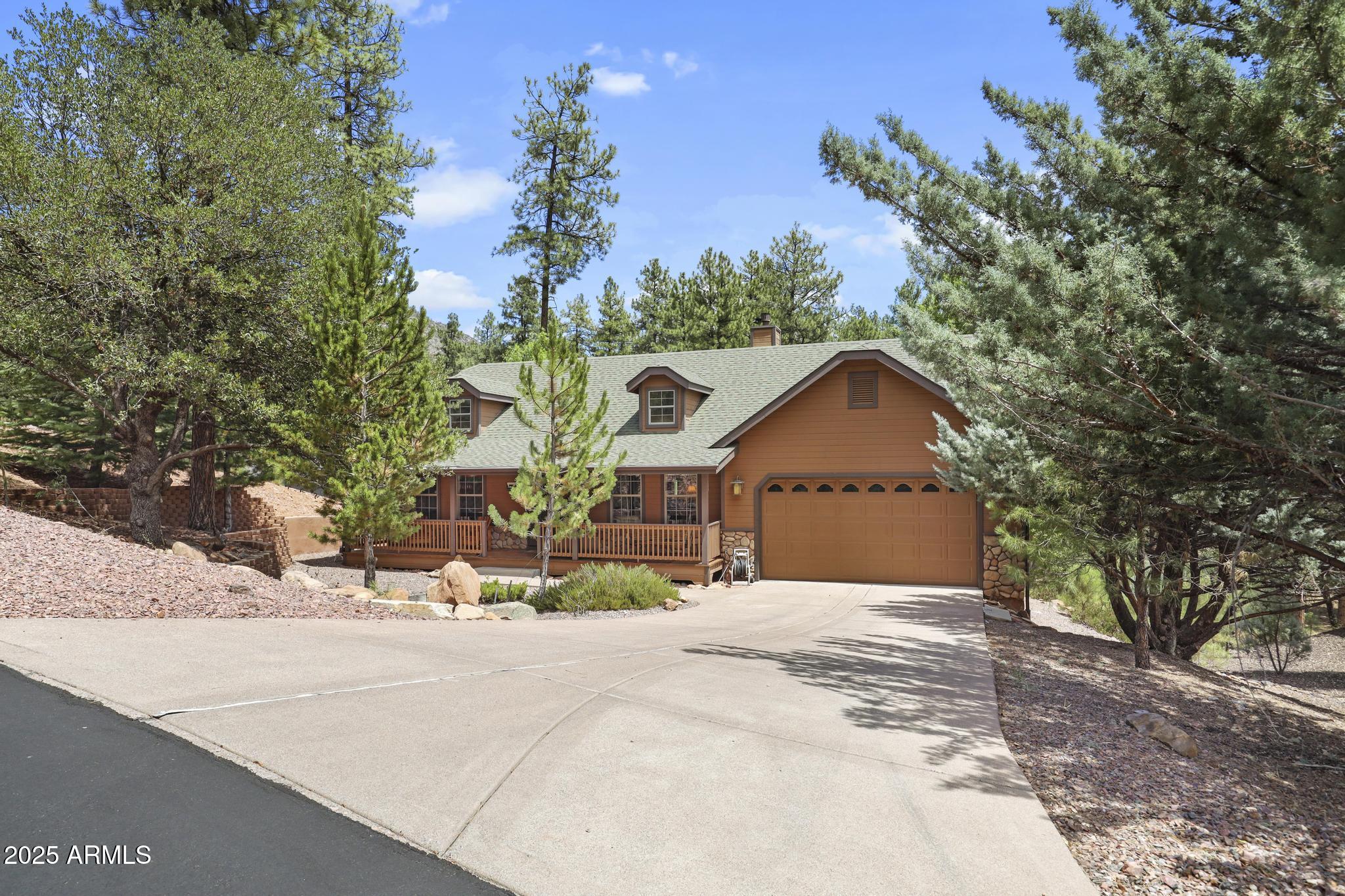 4275 N Strawberry Hollow