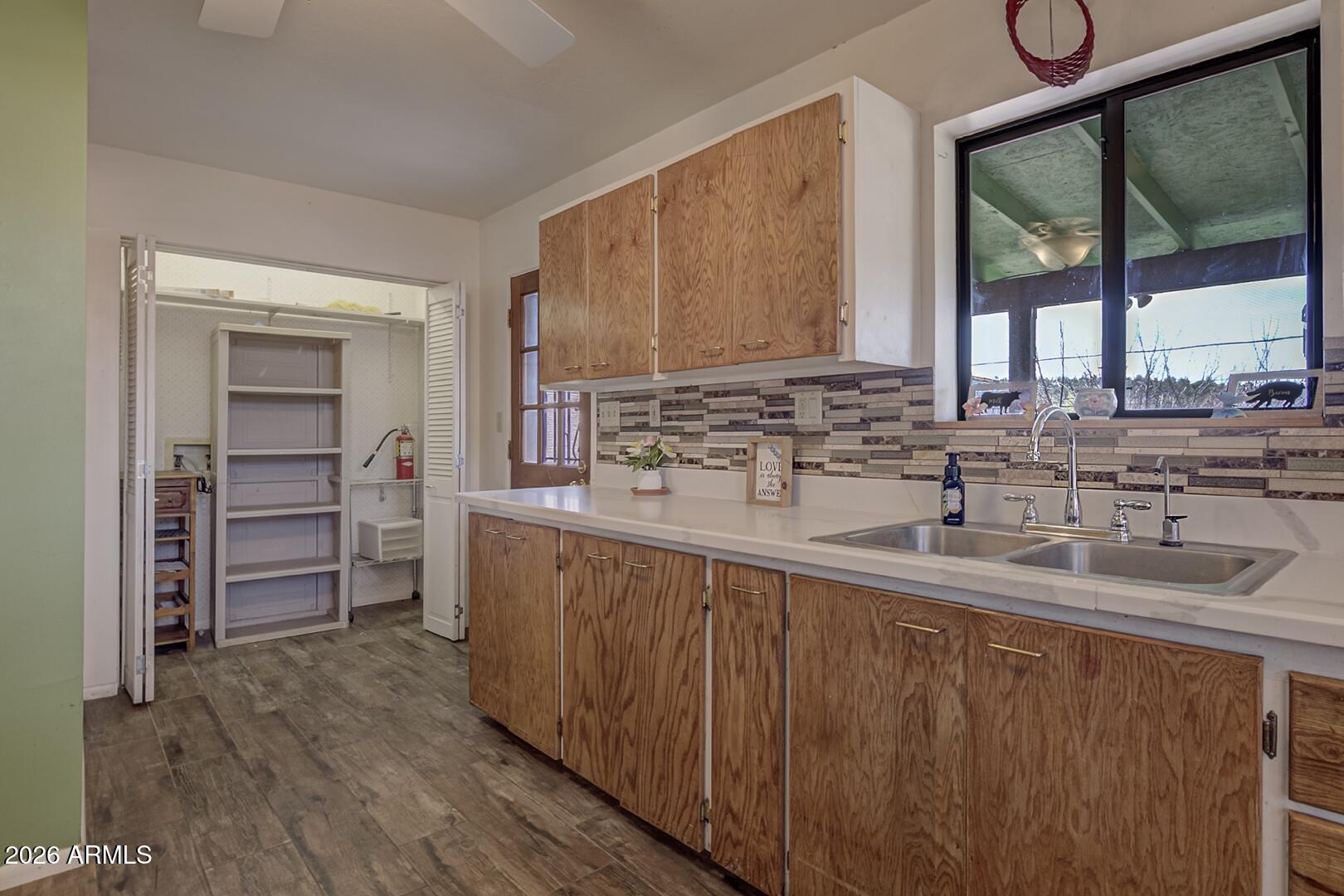 1033 W Bridle Path Lane