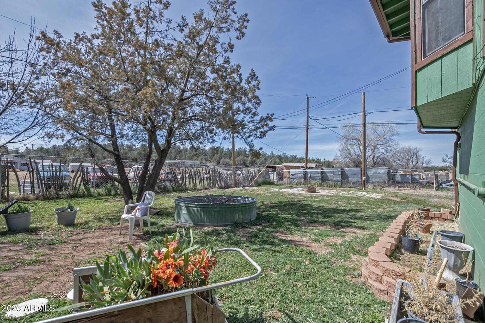 1033 W Bridle Path Lane