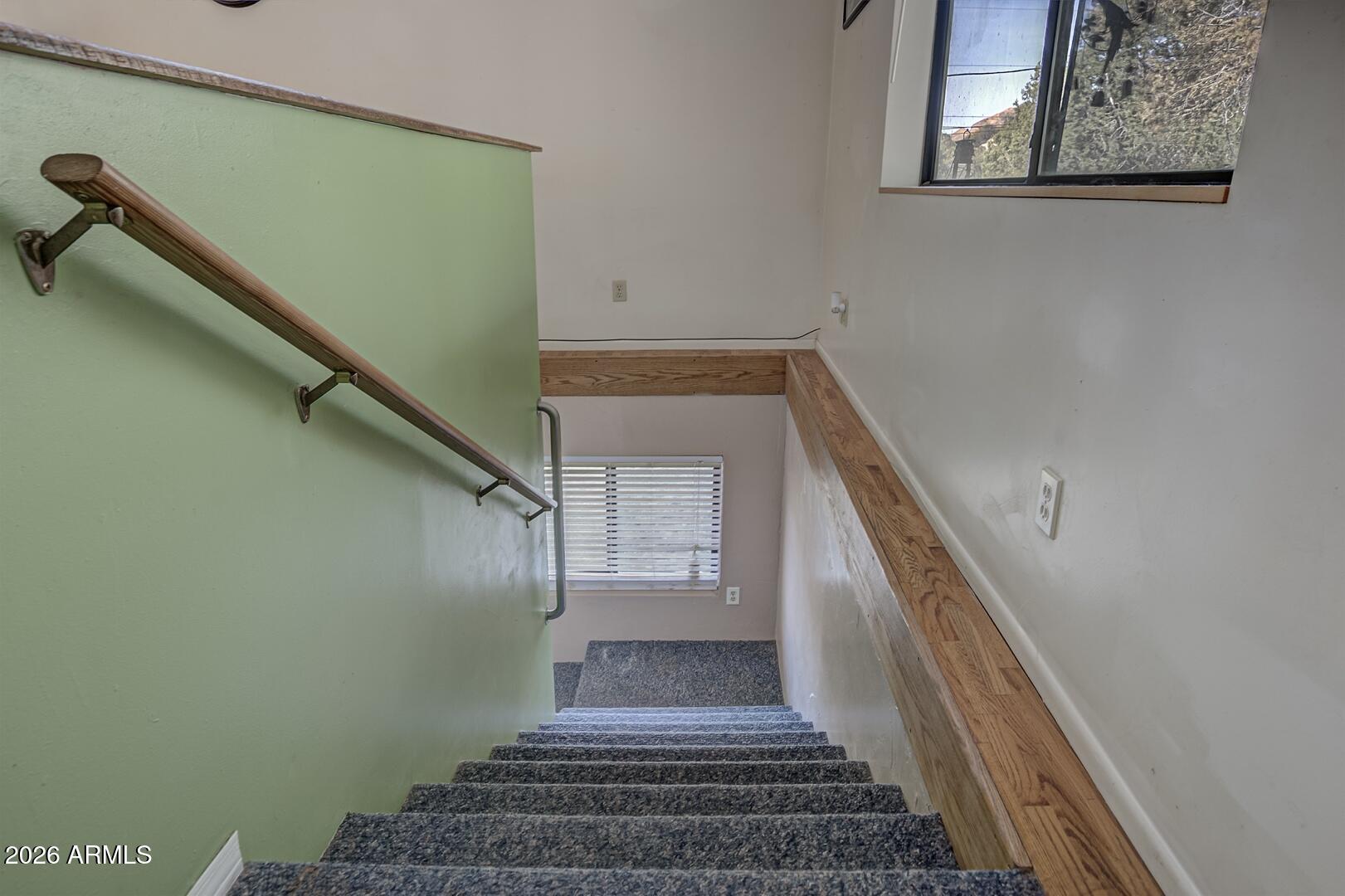 1033 W Bridle Path Lane