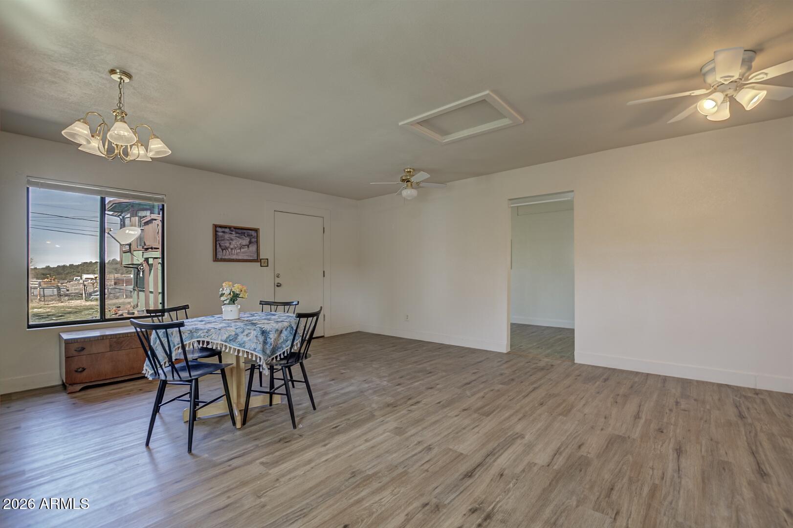 1033 W Bridle Path Lane