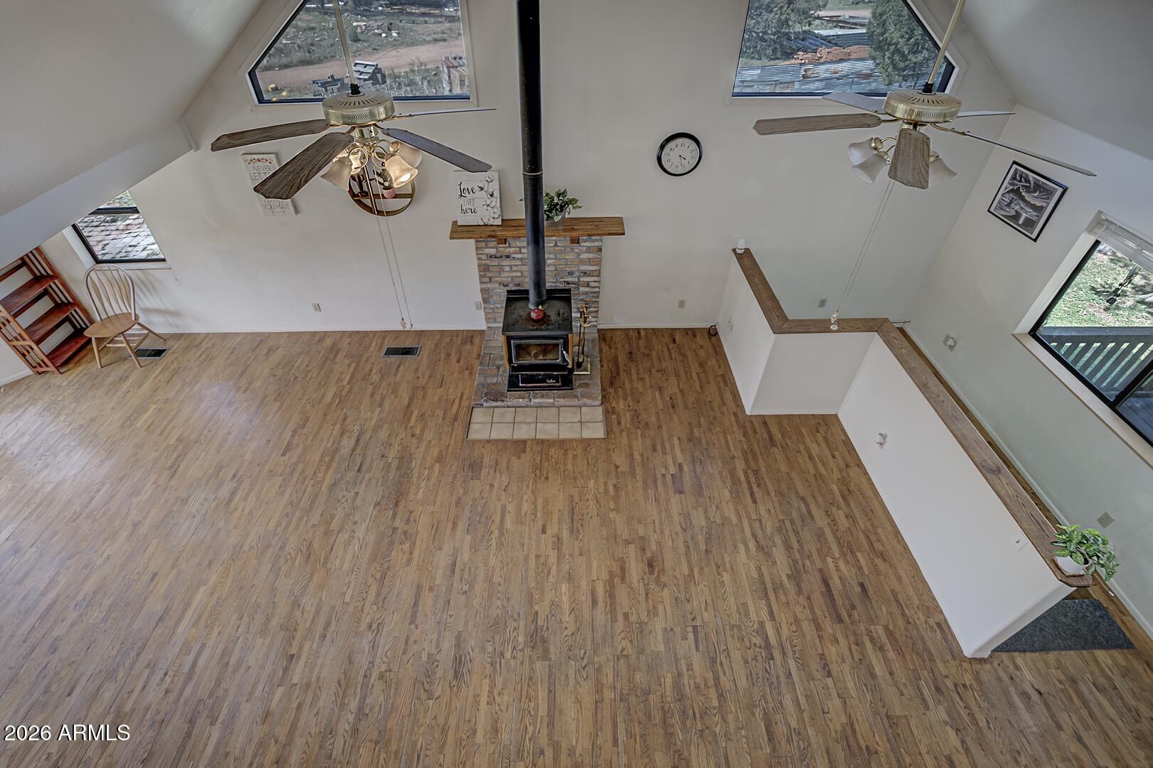 1033 W Bridle Path Lane