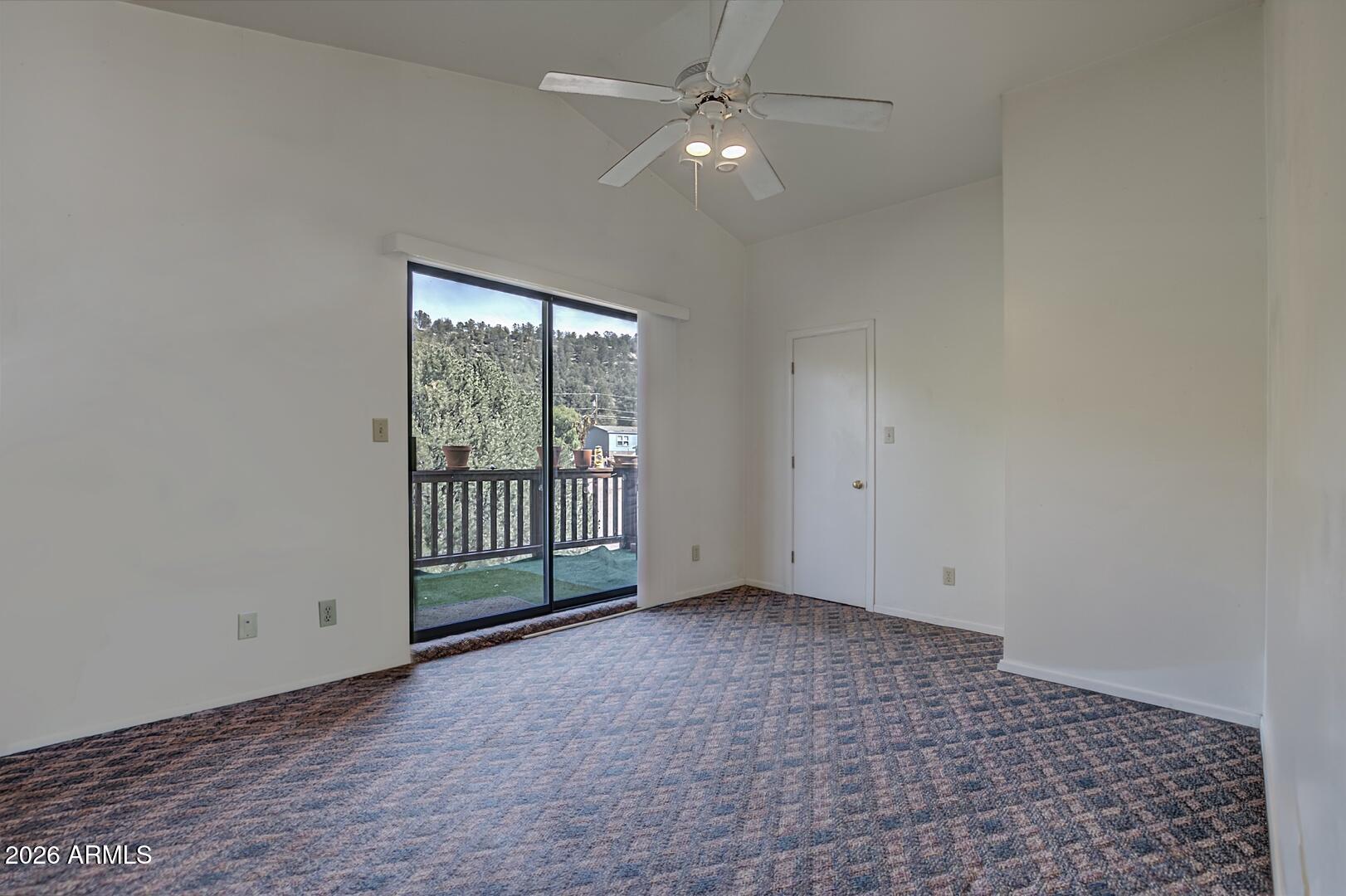 1033 W Bridle Path Lane