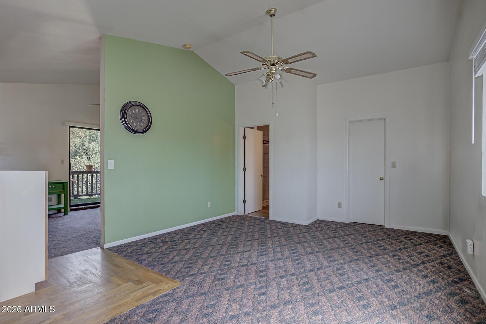 1033 W Bridle Path Lane