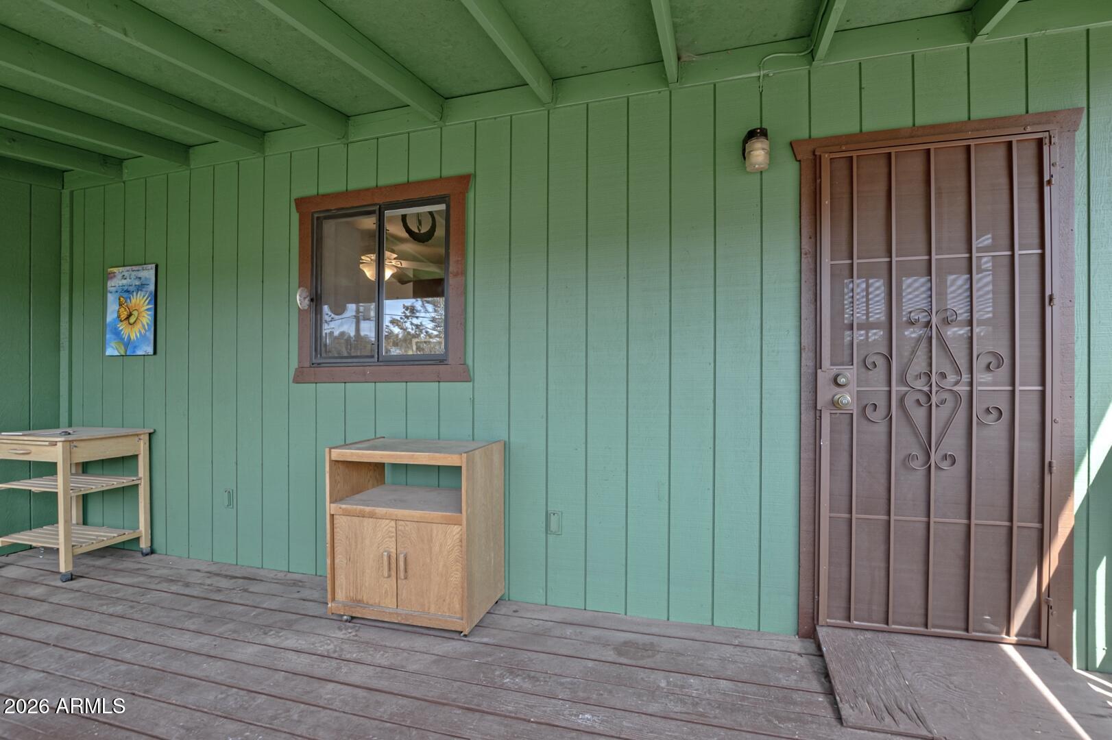 1033 W Bridle Path Lane