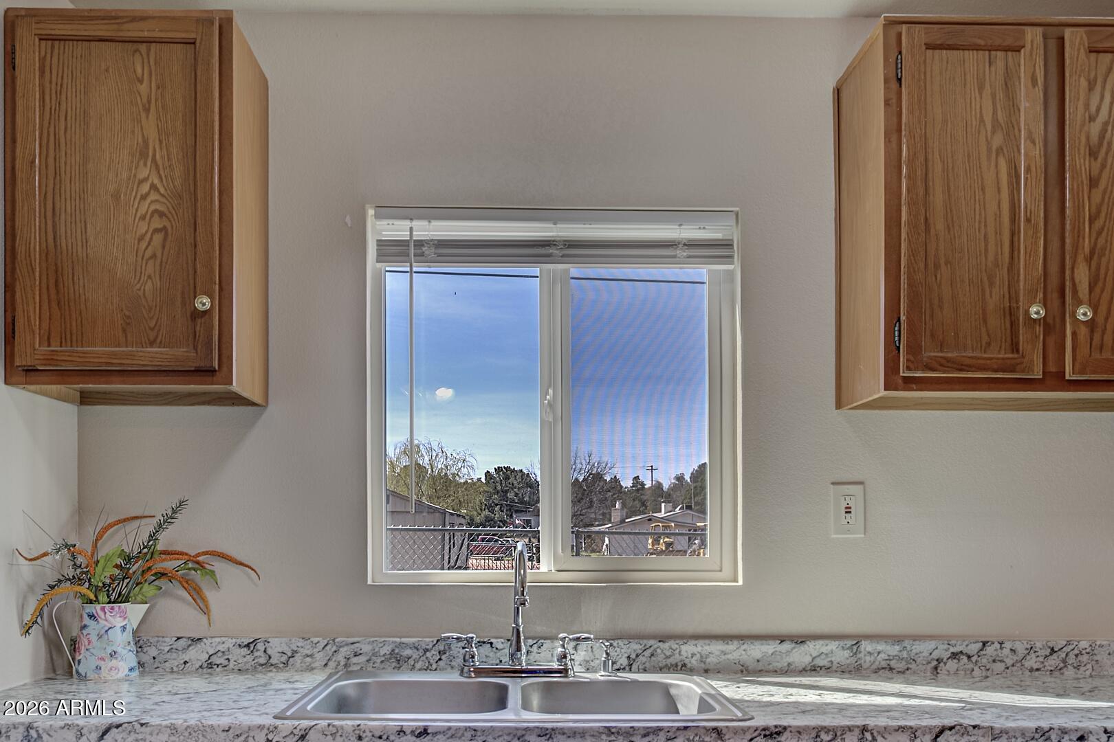 1033 W Bridle Path Lane