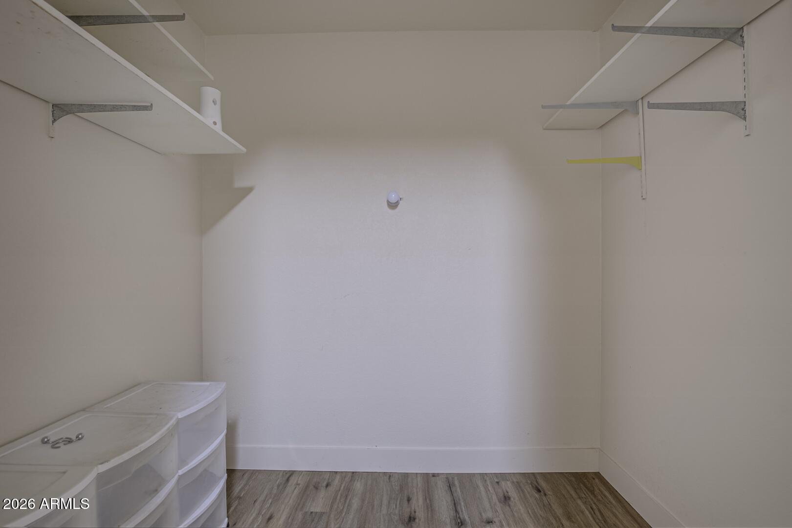 1033 W Bridle Path Lane