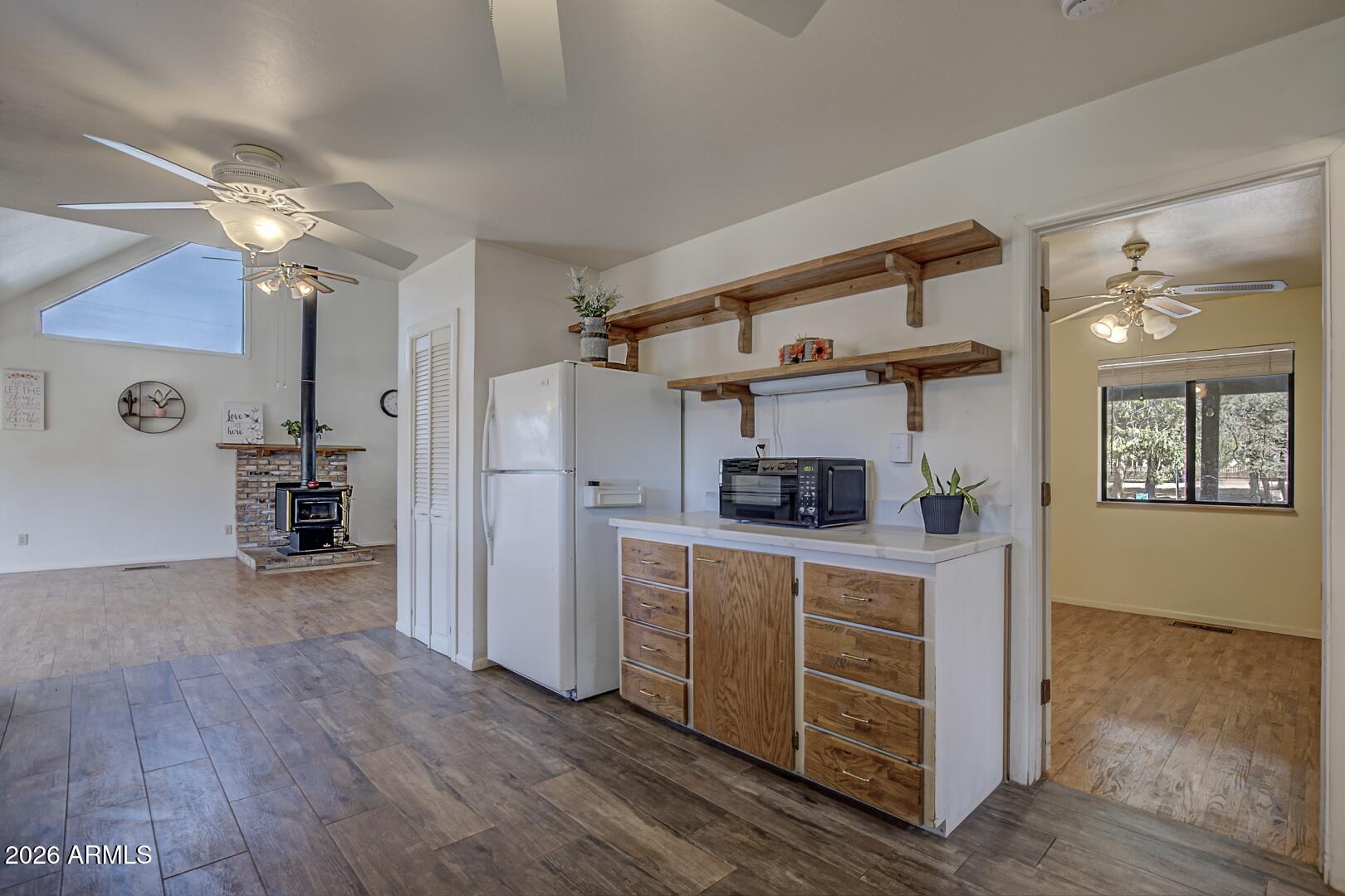 1033 W Bridle Path Lane