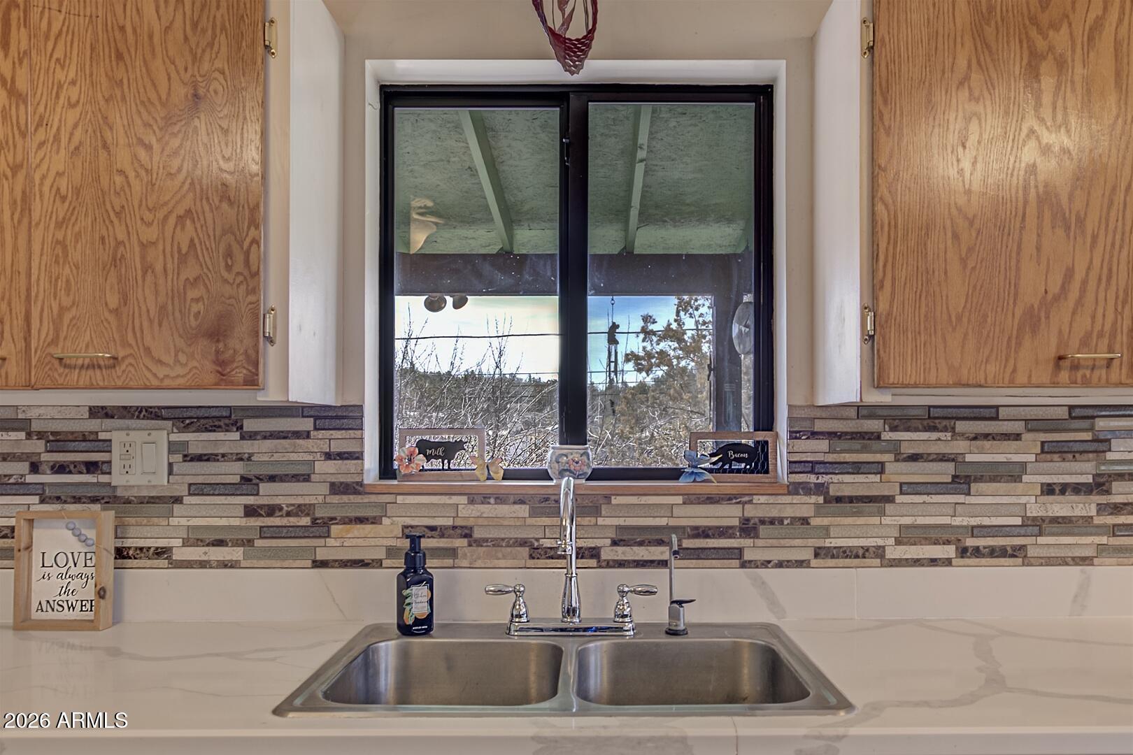 1033 W Bridle Path Lane