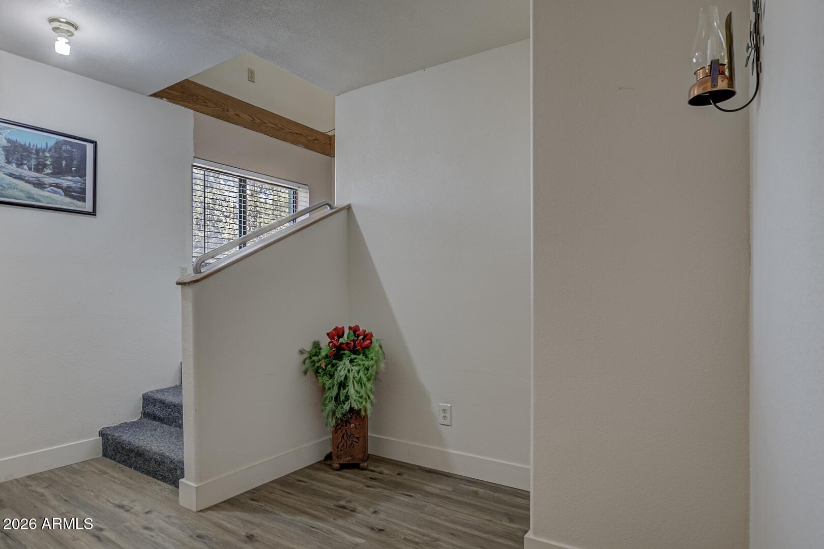 1033 W Bridle Path Lane