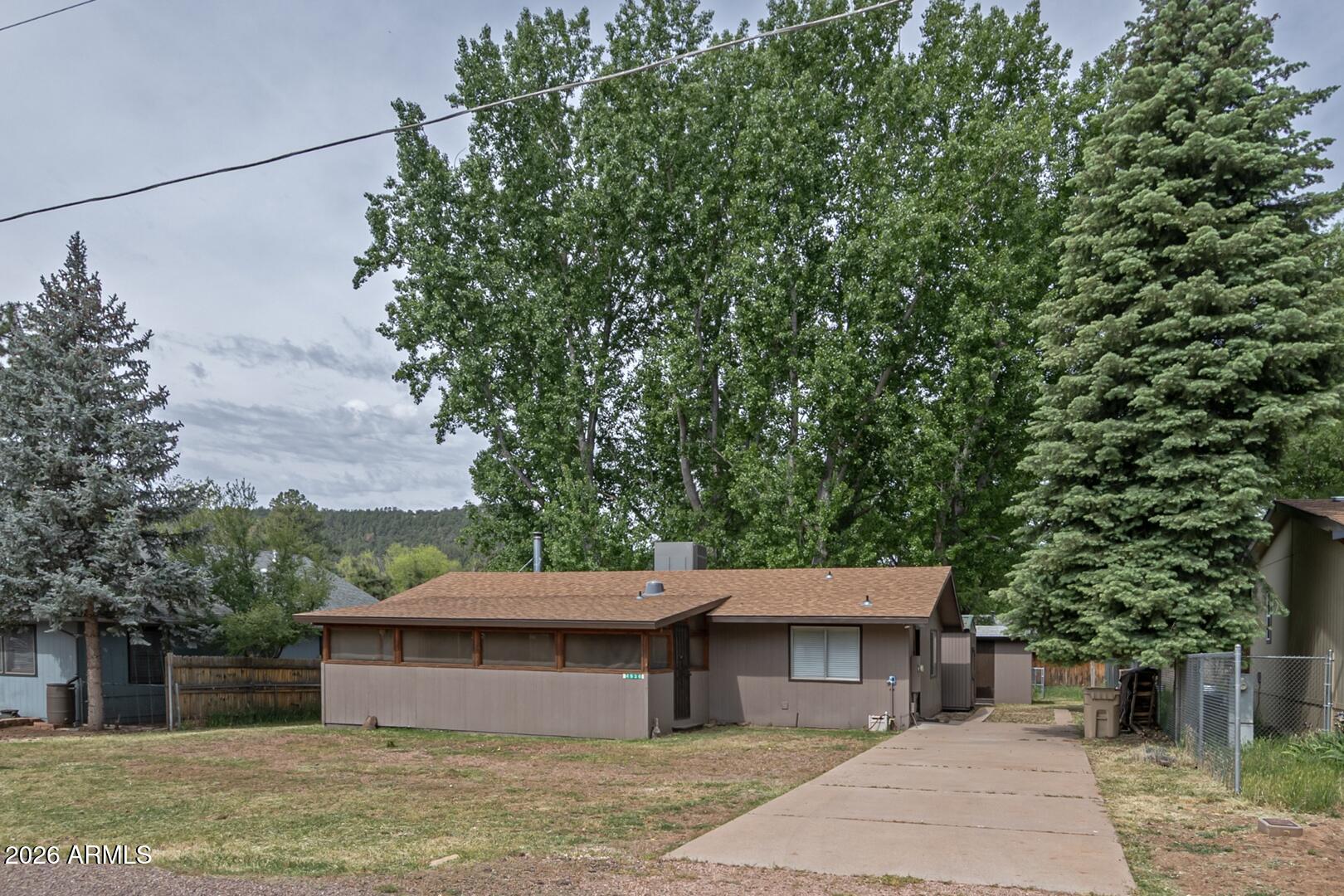 4936 N COLUMBINE Drive