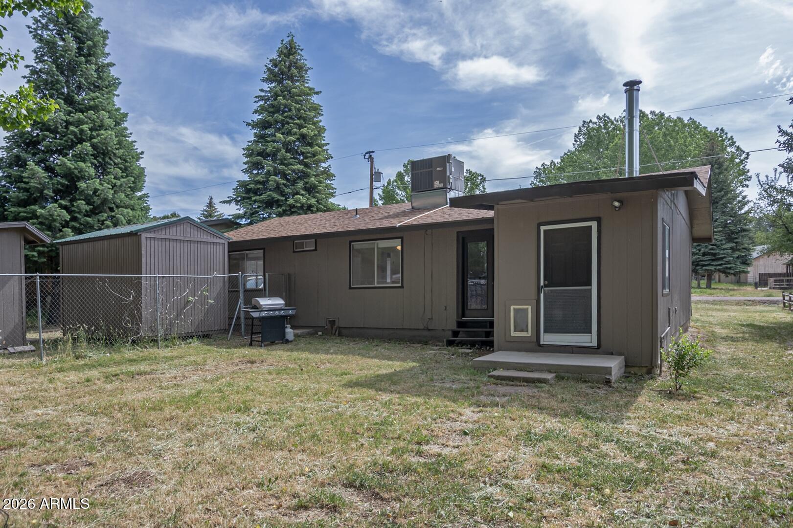 4936 N COLUMBINE Drive