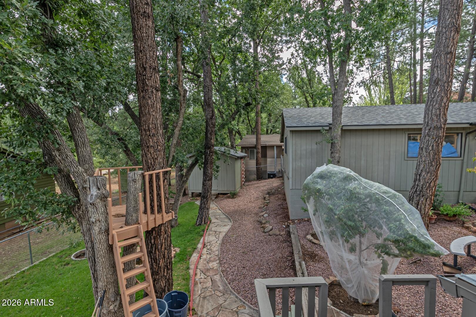 8226 W BONNIE BRAE Drive W