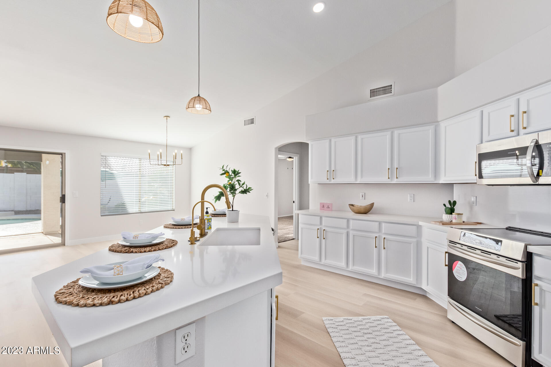 1151 E SHANNON Street