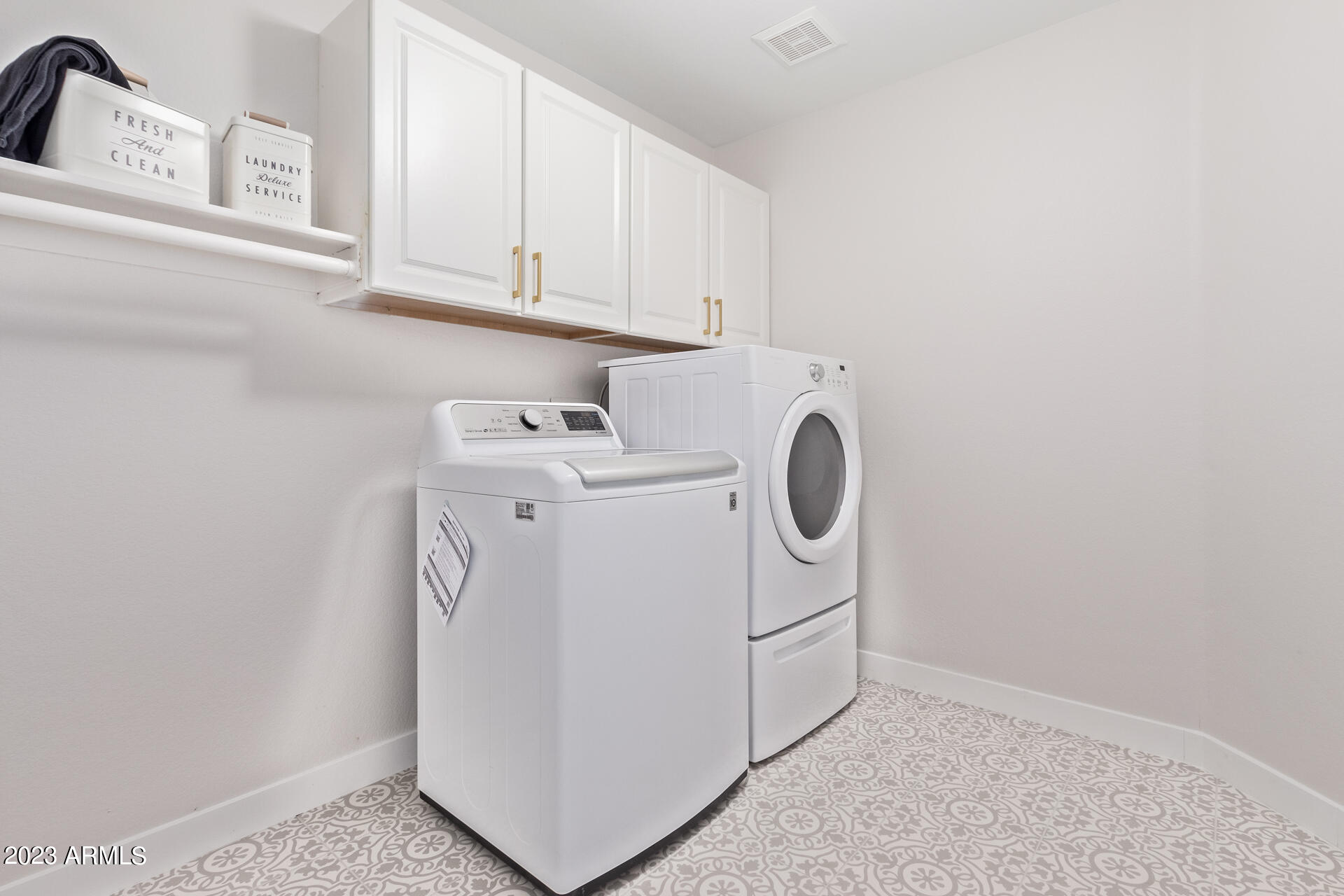 1151 E SHANNON Street