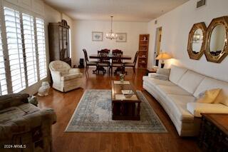 5512 E WINDROSE Drive