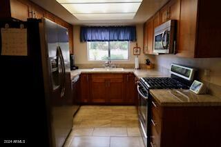 5512 E WINDROSE Drive