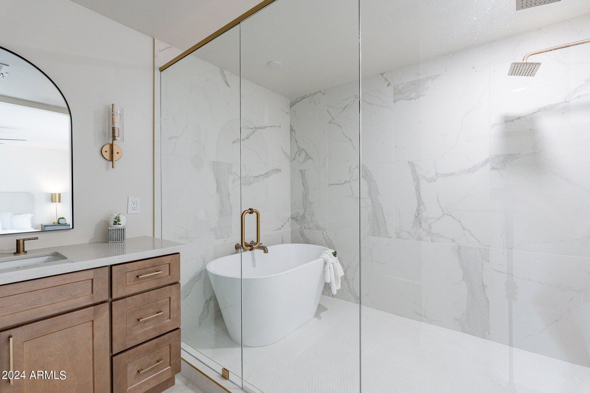 1062 N BOULDER Drive