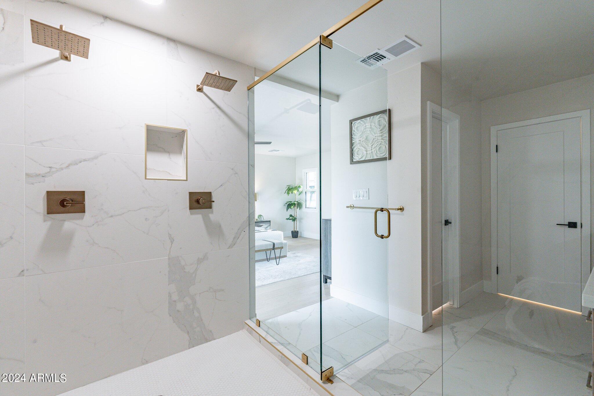 1062 N BOULDER Drive