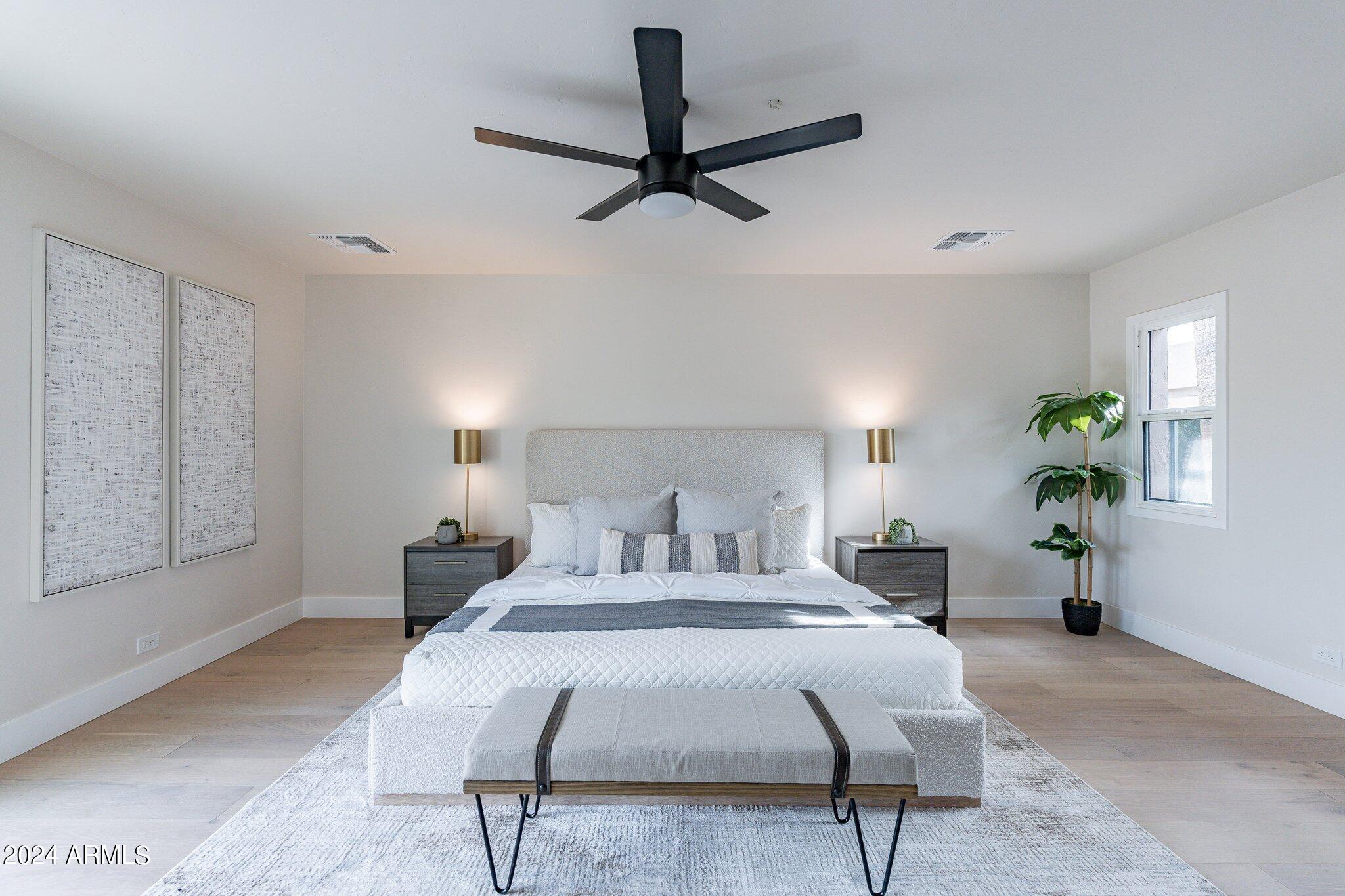 1062 N BOULDER Drive