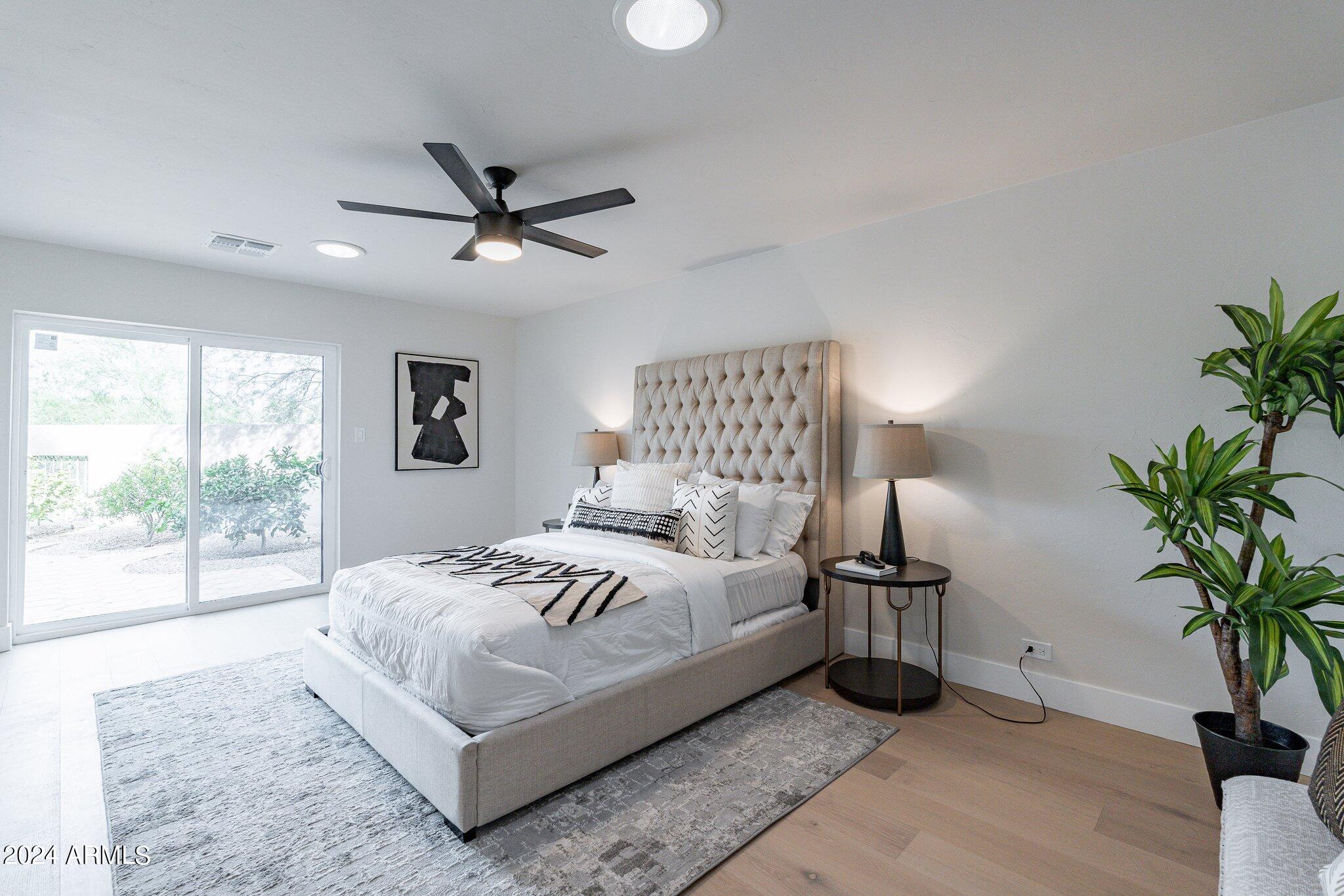 1062 N BOULDER Drive