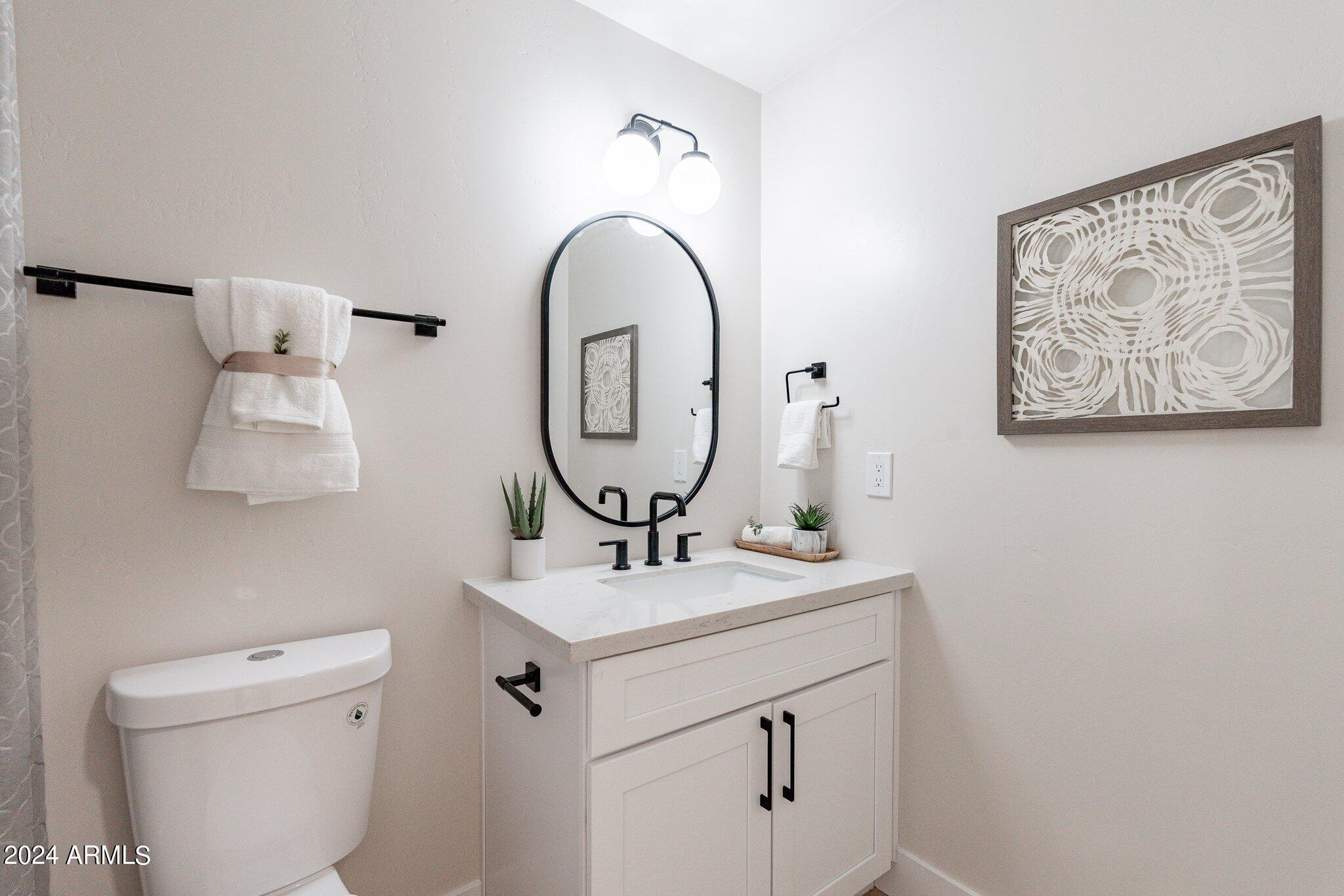 1062 N BOULDER Drive