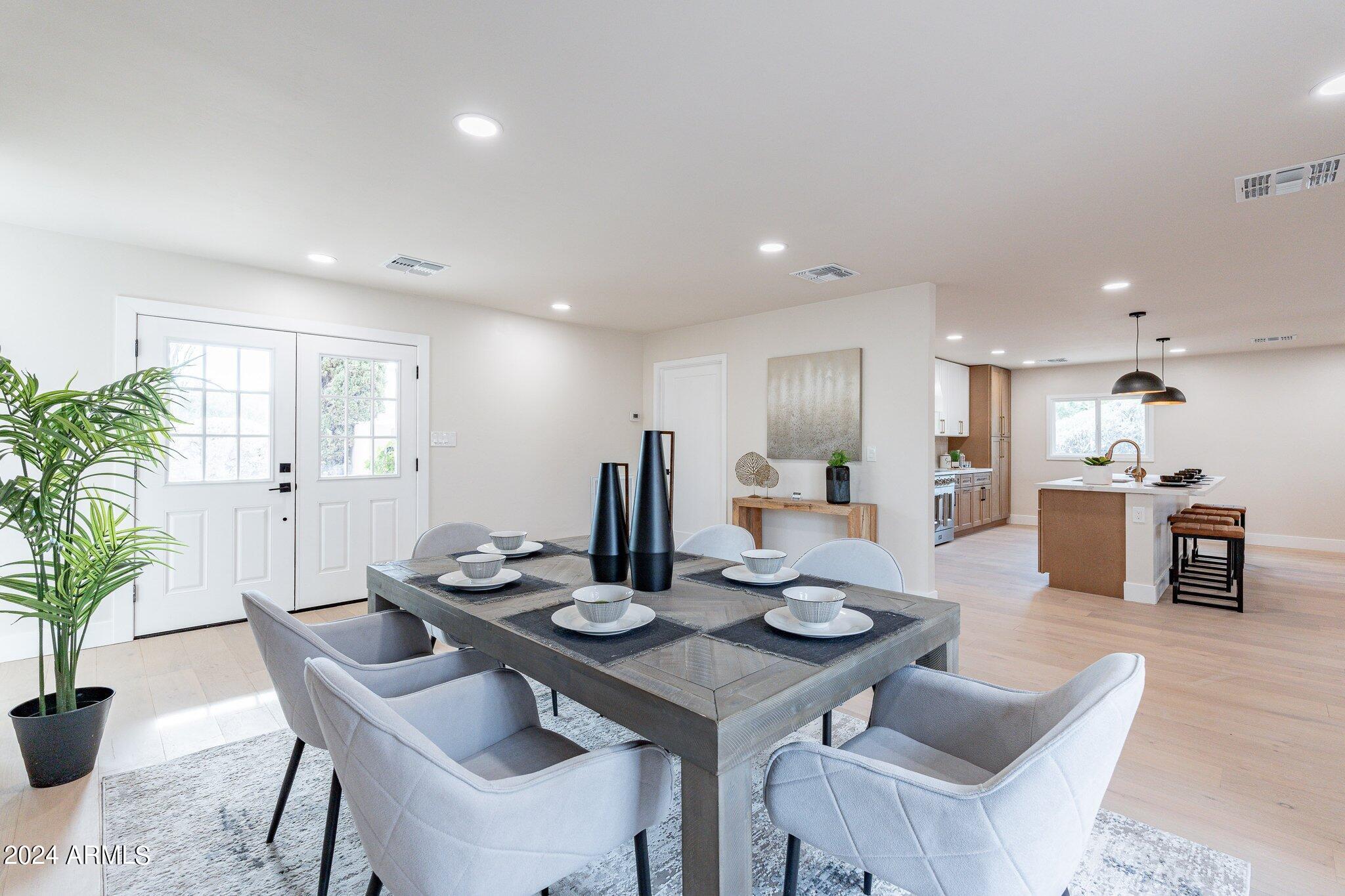 1062 N BOULDER Drive