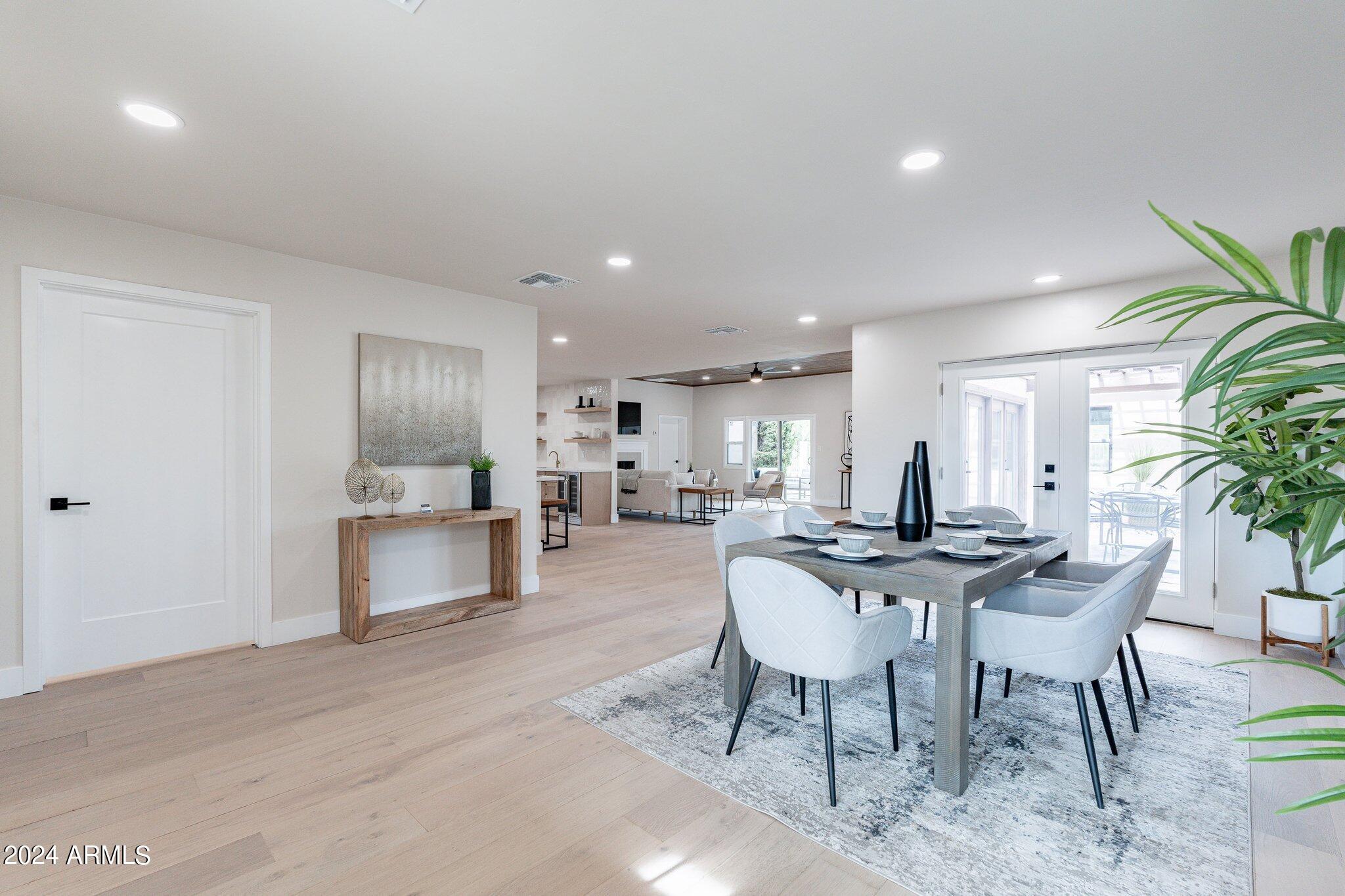 1062 N BOULDER Drive