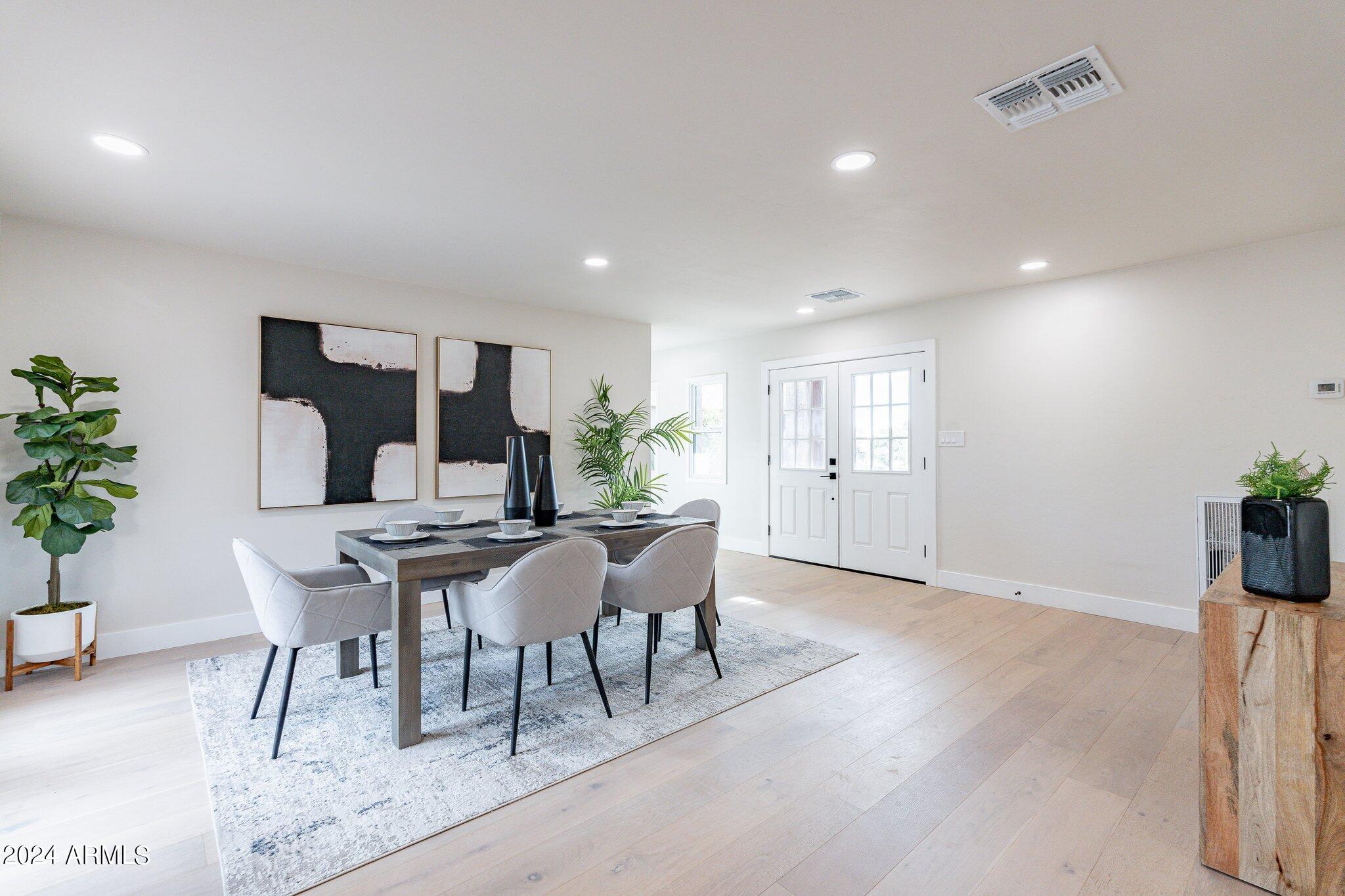 1062 N BOULDER Drive