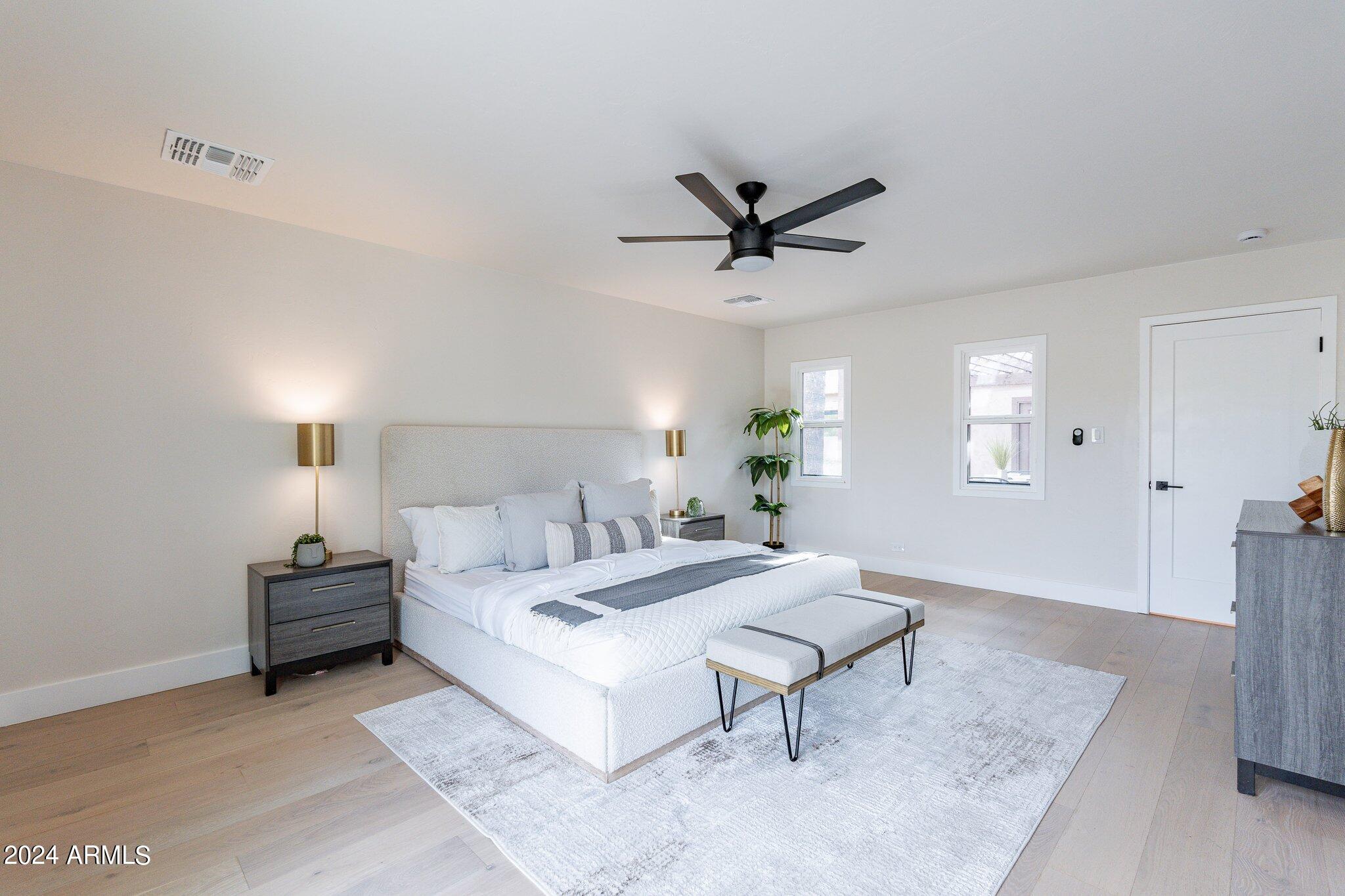 1062 N BOULDER Drive