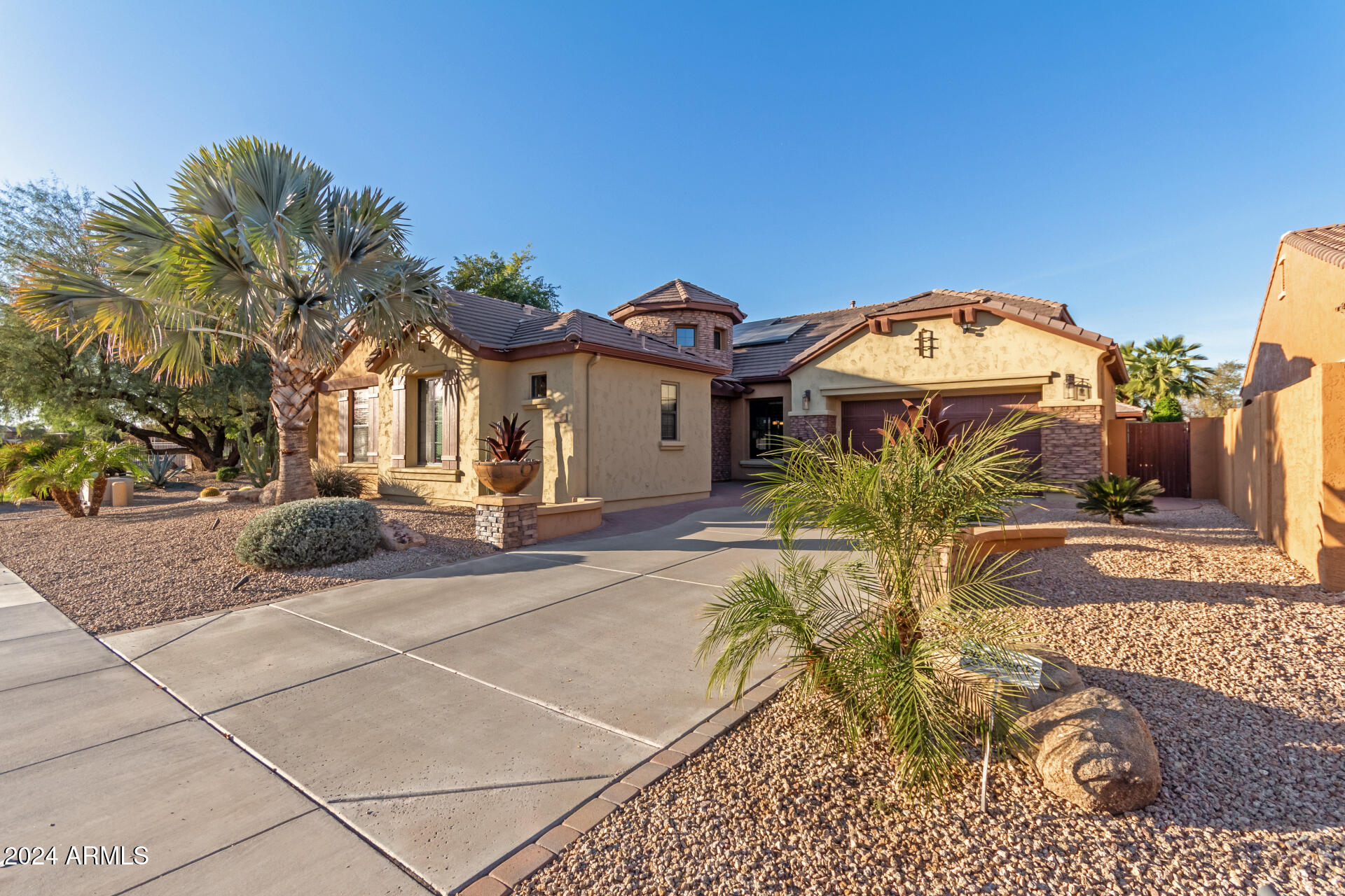 15874 W BERKELEY Road