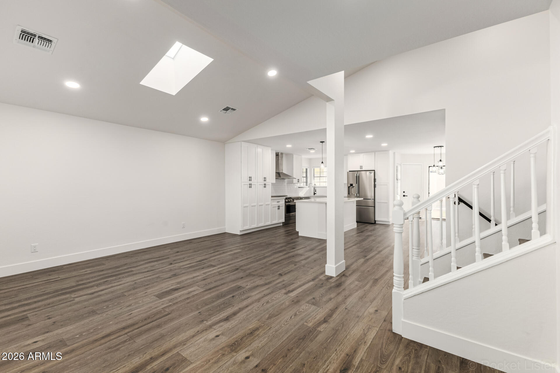 1411 E ROSEMONTE Drive