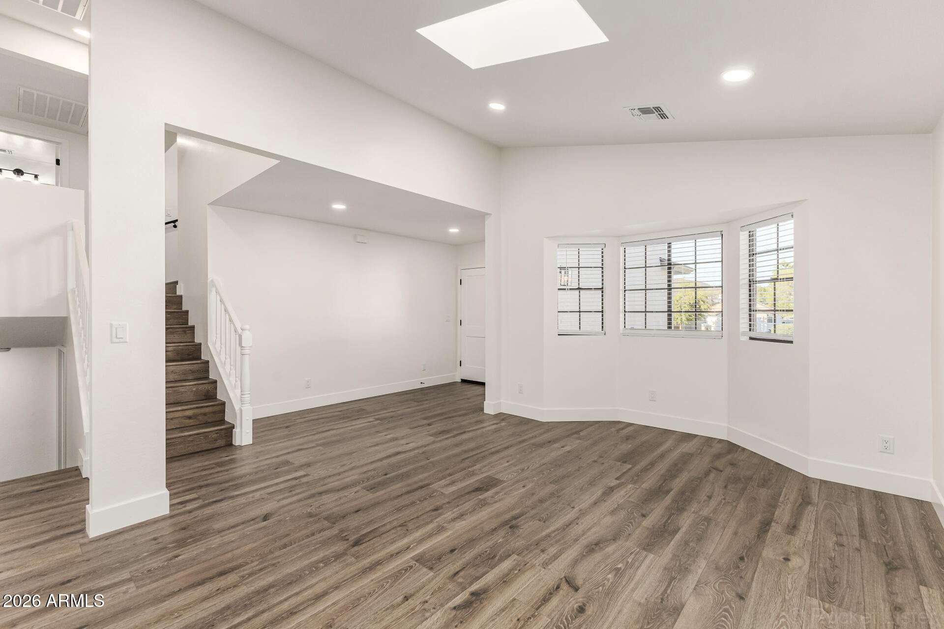 1411 E ROSEMONTE Drive
