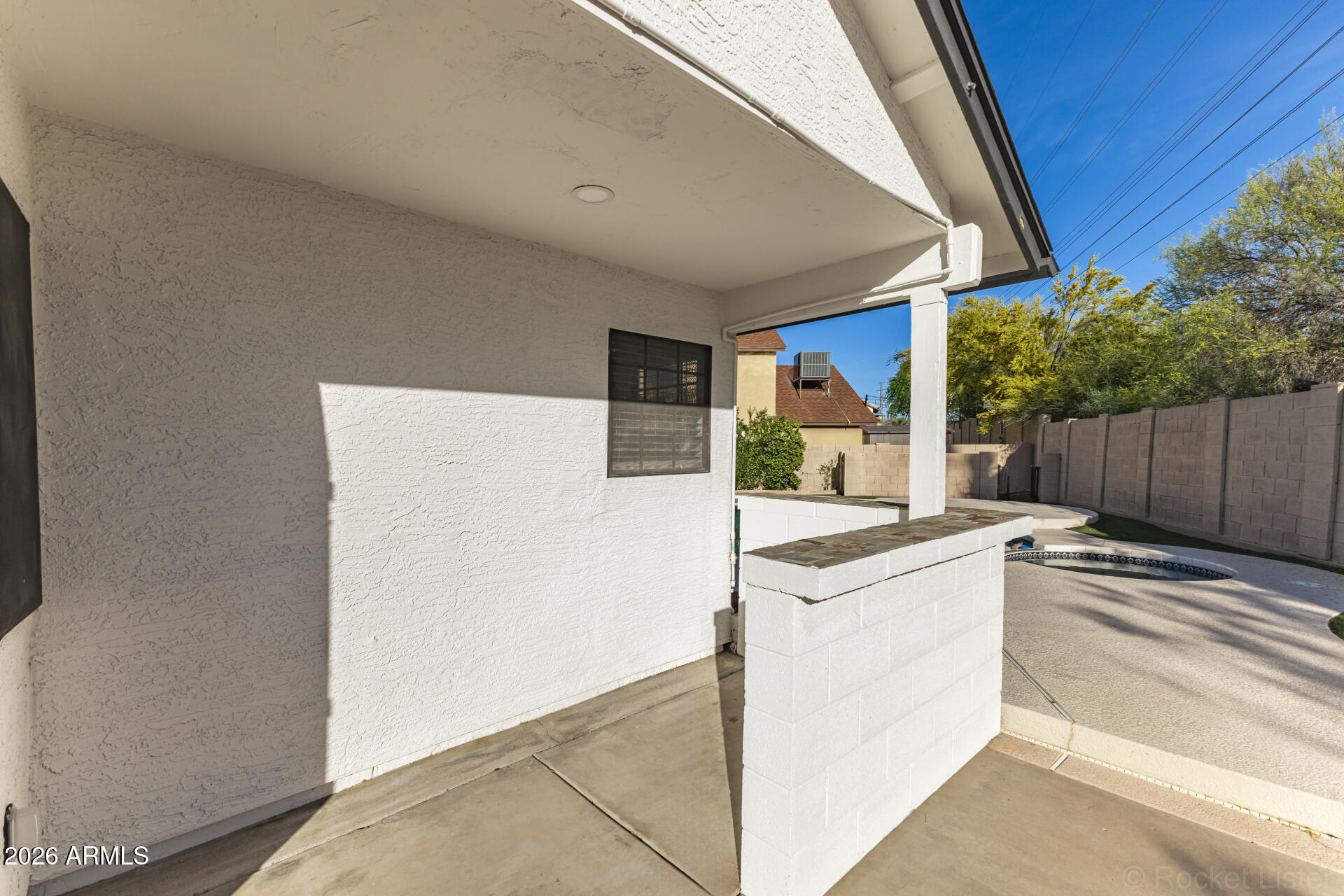 1411 E ROSEMONTE Drive