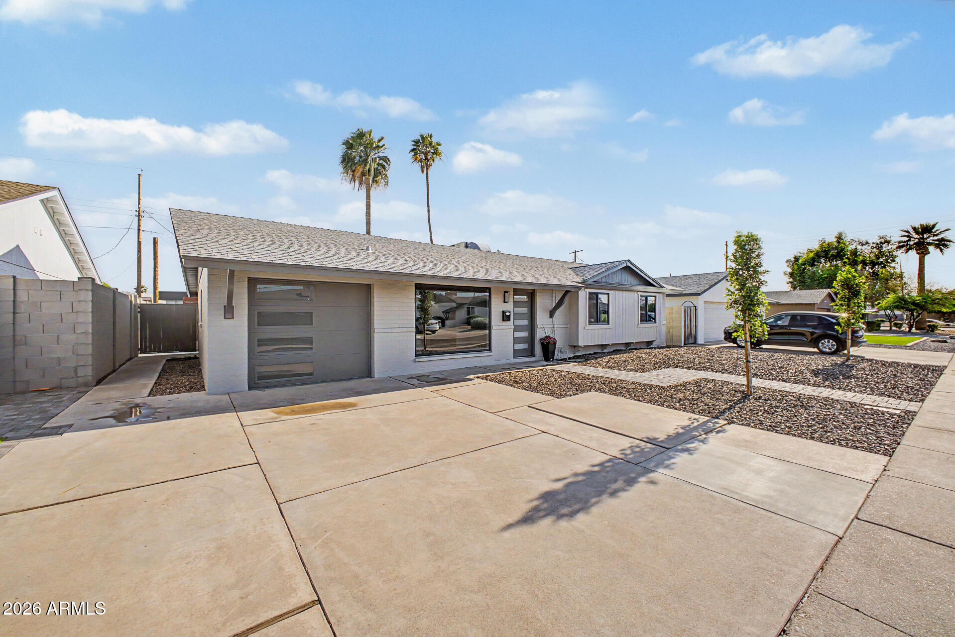 8013 E HUBBELL Street