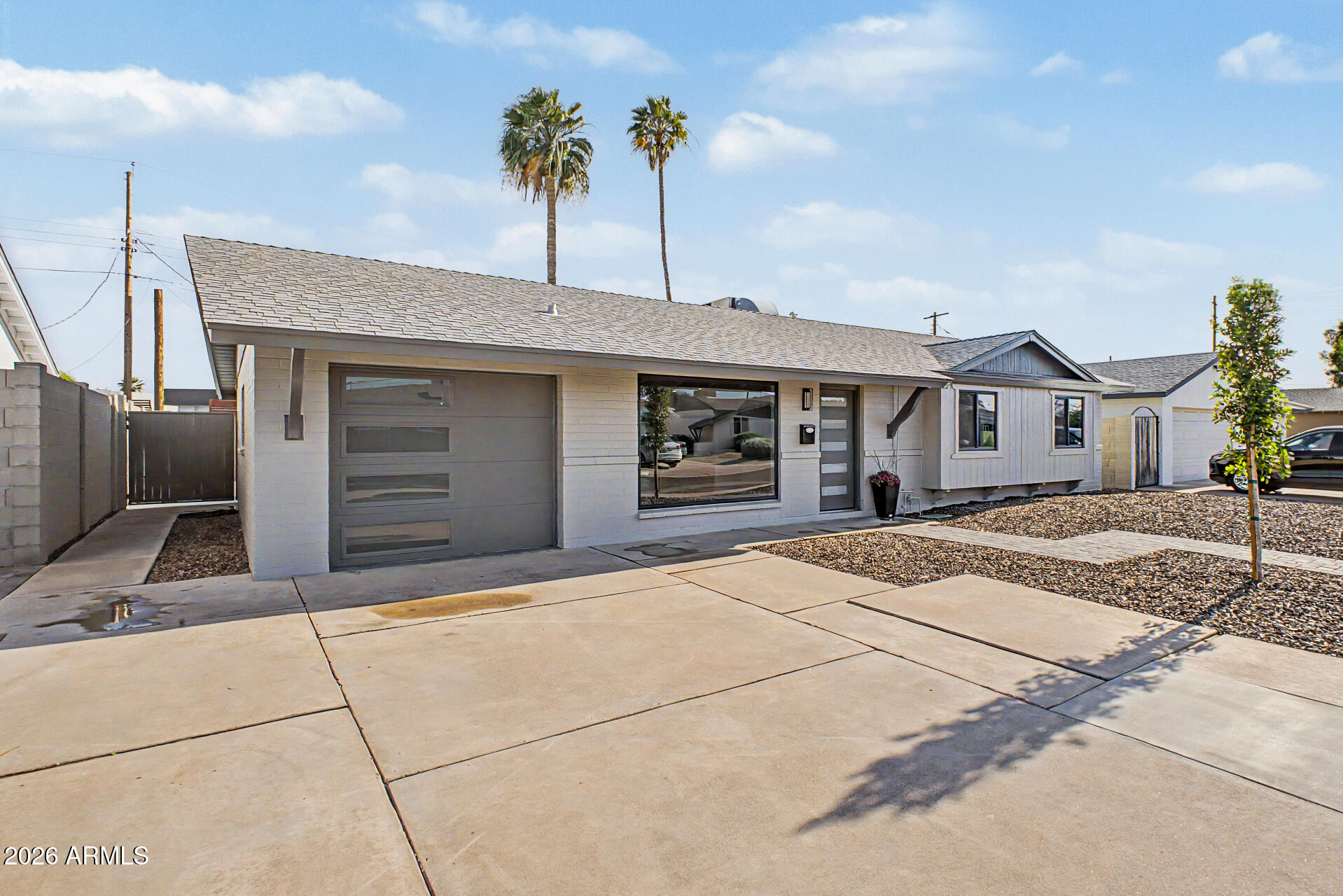 8013 E HUBBELL Street