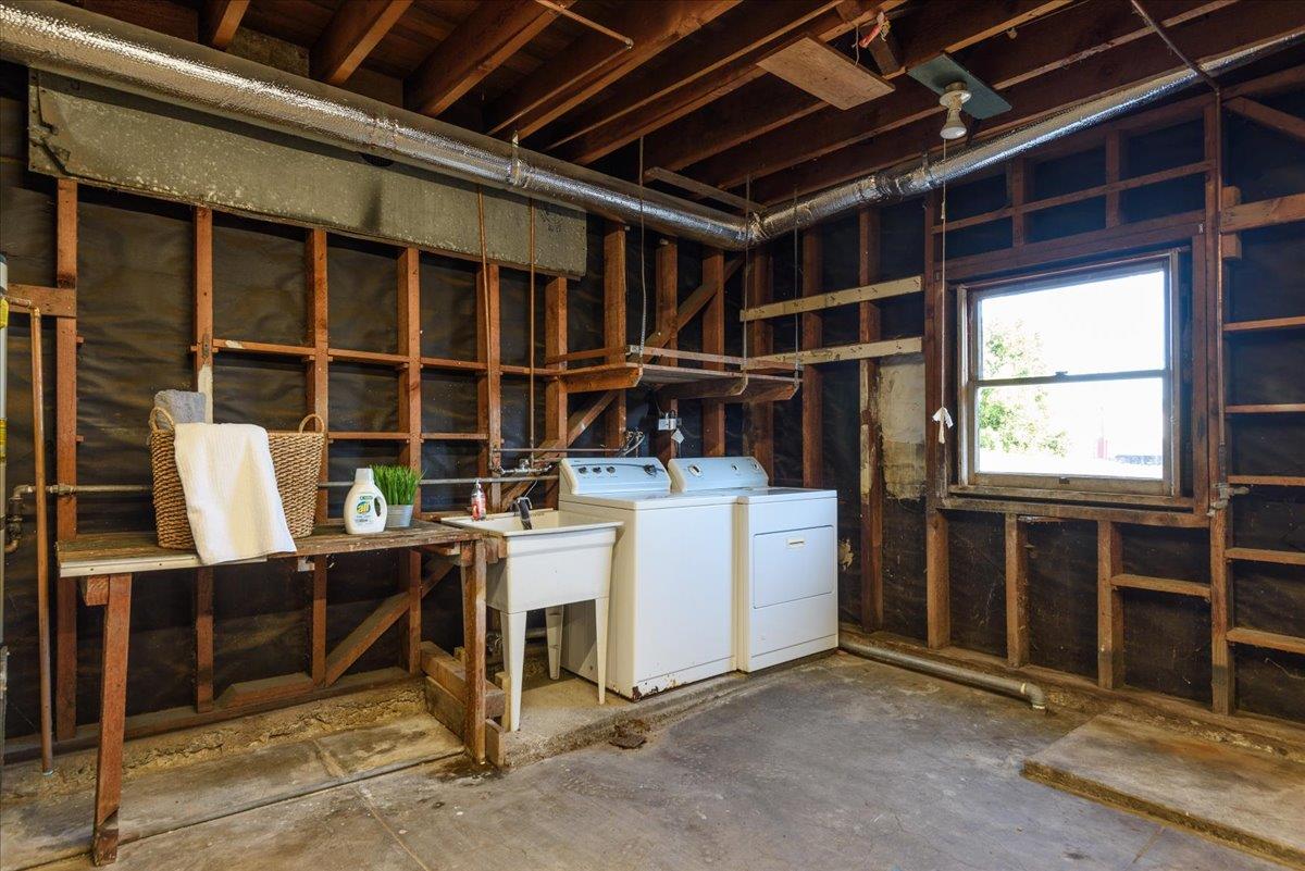 32 Rice ST
