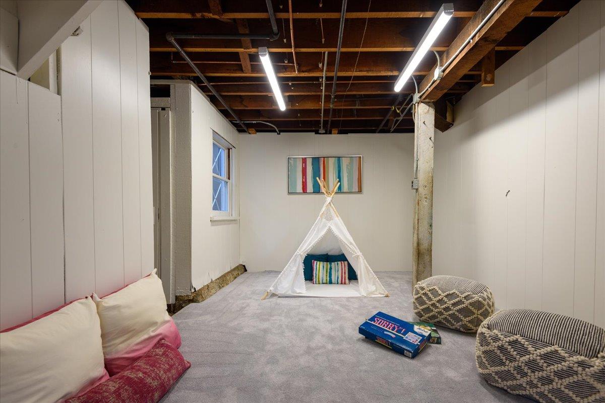 32 Rice ST