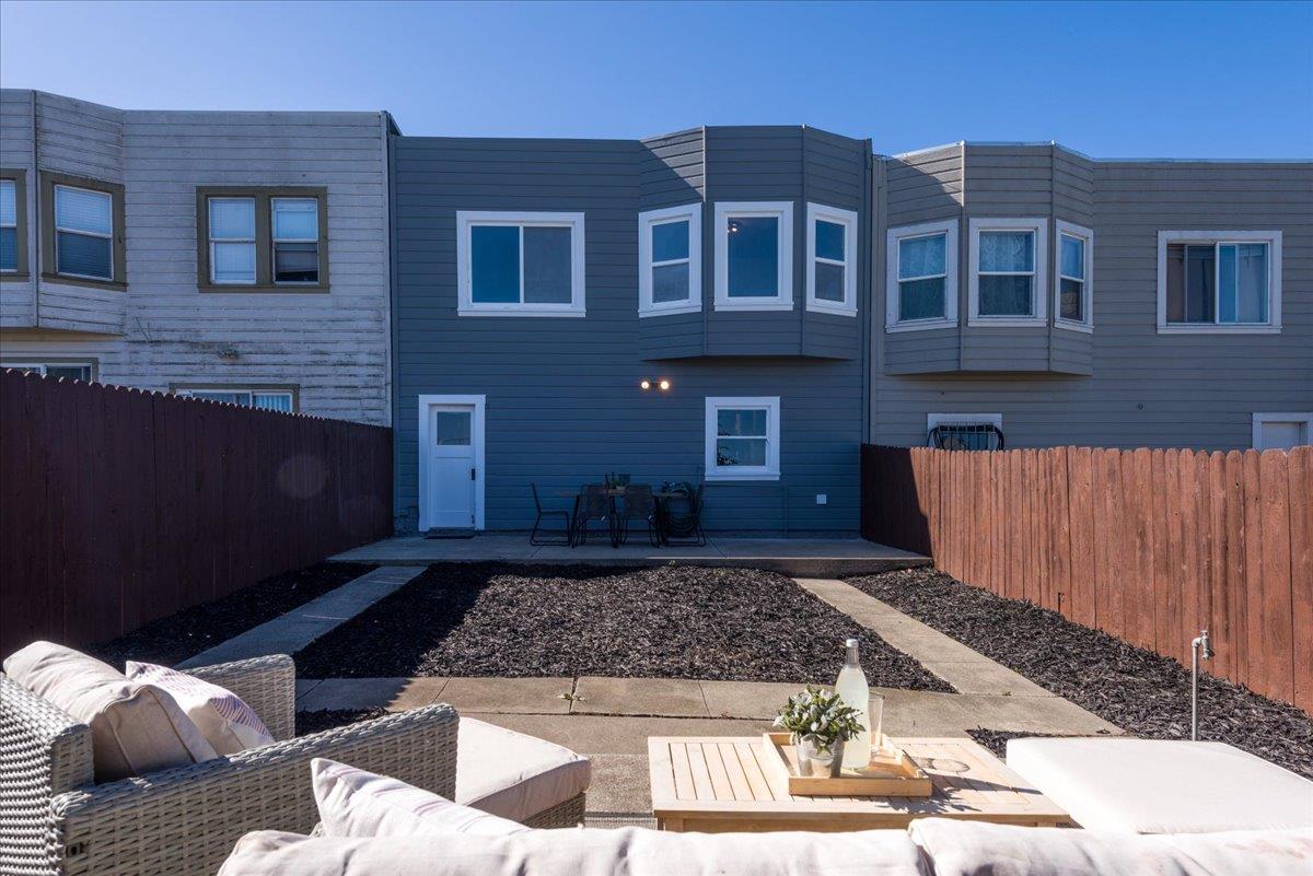 32 Rice ST