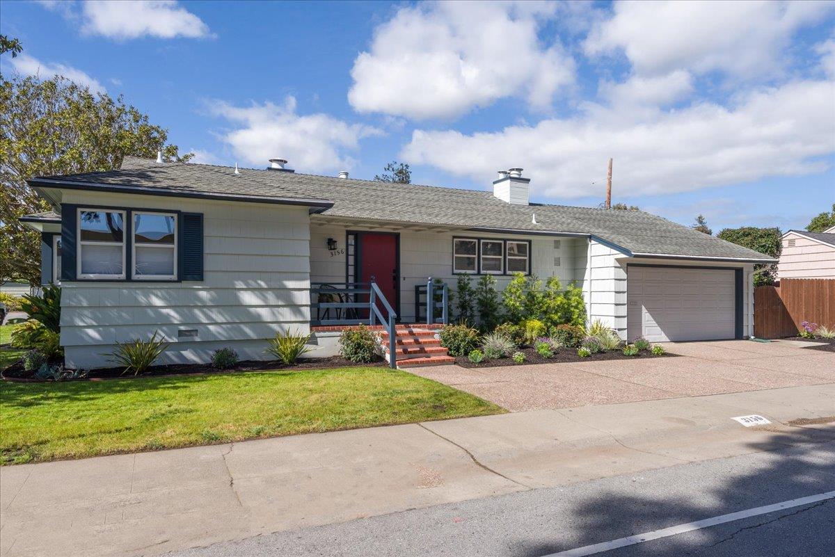3156 Edison ST