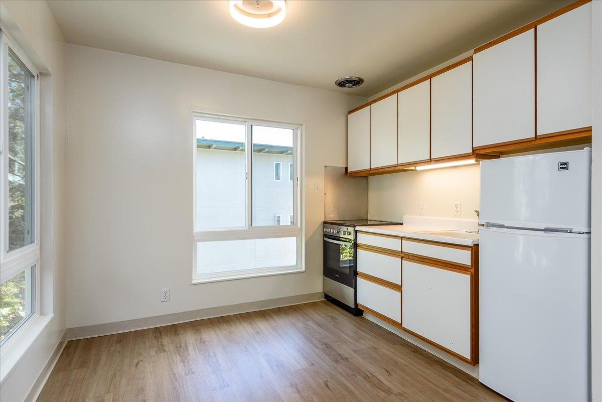 928 Peninsula Avenue 303