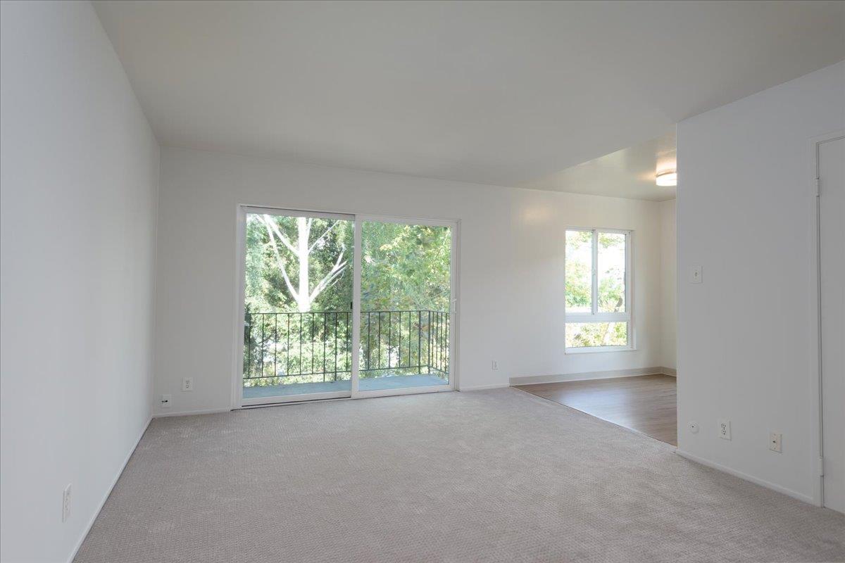 928 Peninsula Avenue 303