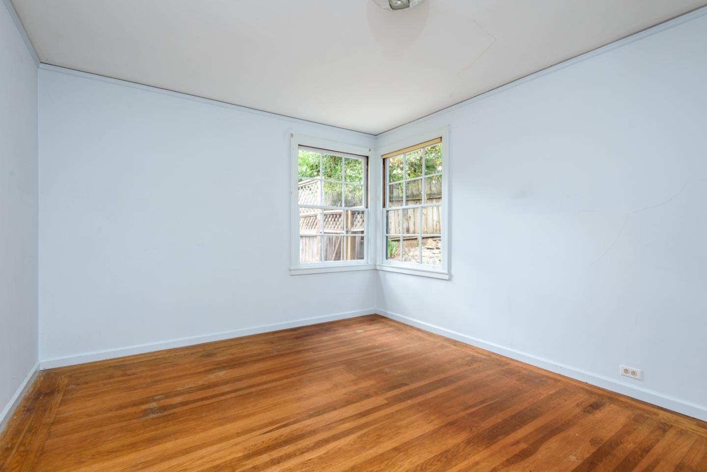 300 Manzanita Avenue