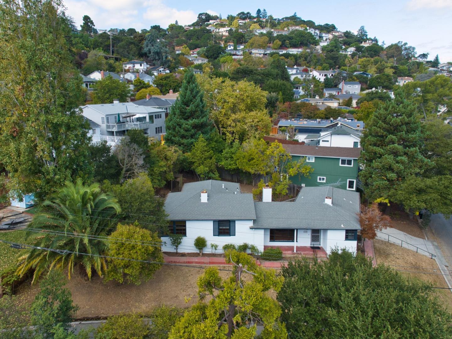 300 Manzanita Avenue