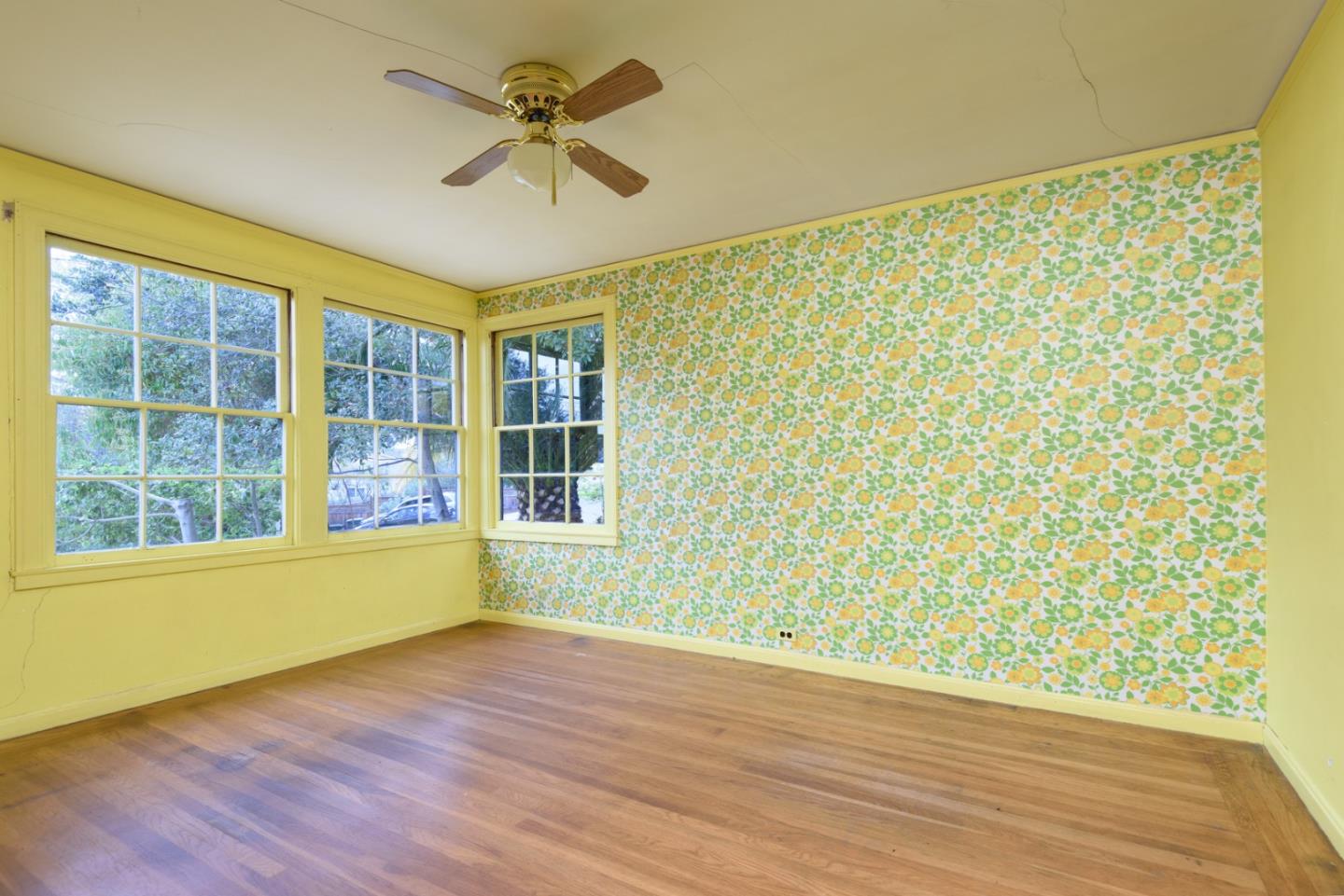 300 Manzanita Avenue