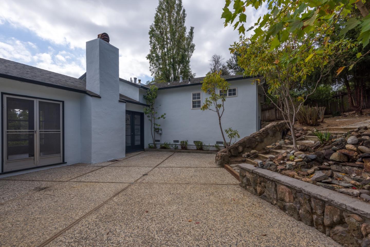 300 Manzanita Avenue