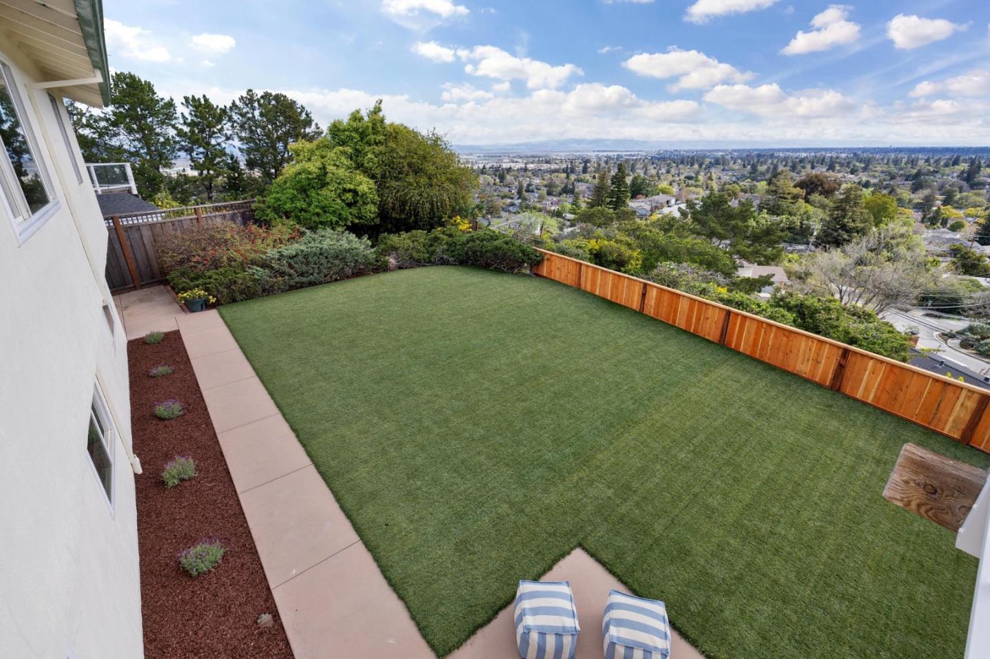 836 Bauer Court